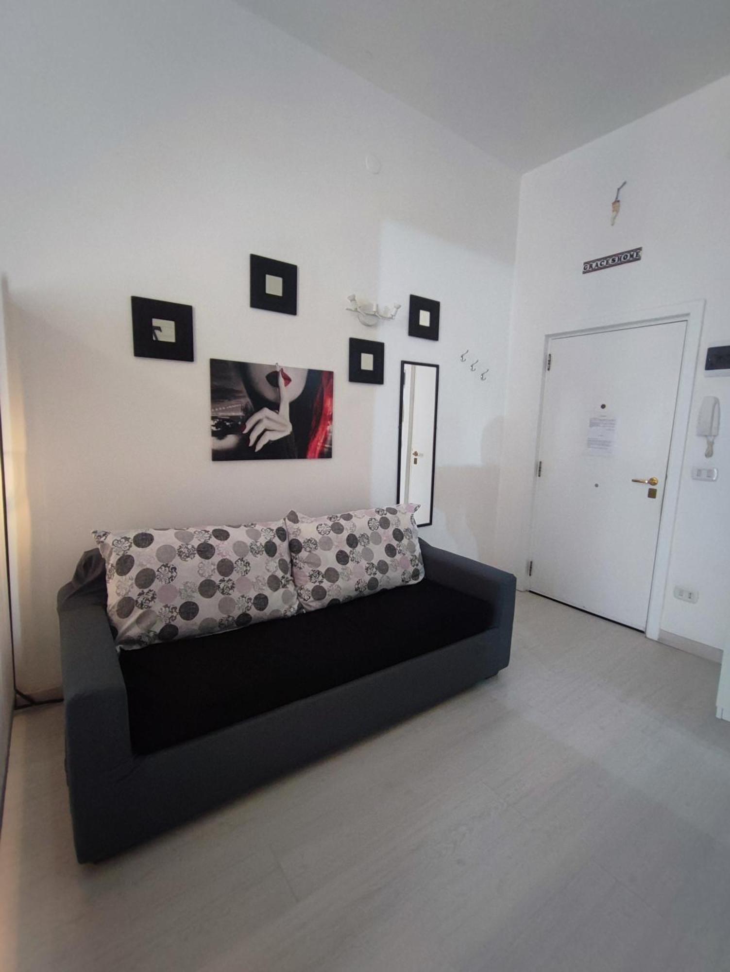 Little Home Trani Exterior photo
